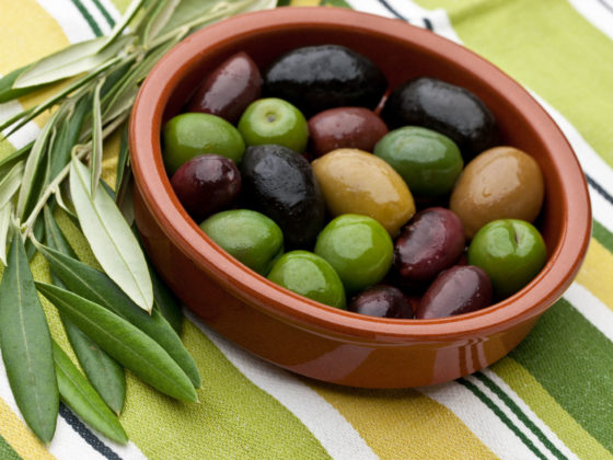 wellhealthorganic.com: 11-health-benefits-and-side-effects-of-olives-benefits-of-olives